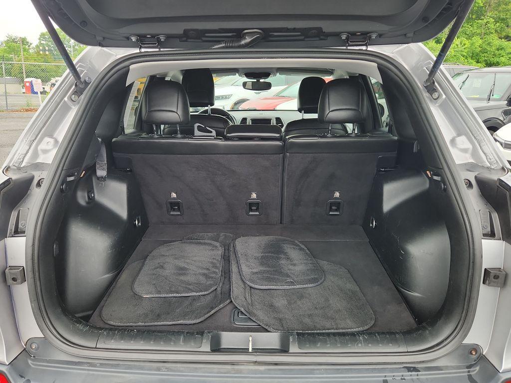 used 2019 Jeep Cherokee car, priced at $10,893