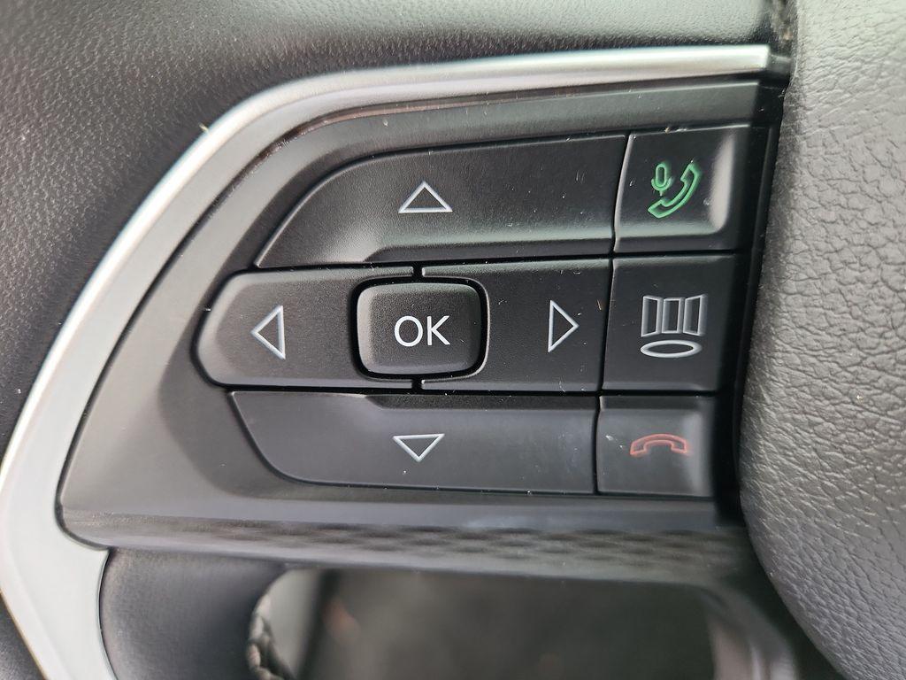 used 2024 Jeep Grand Cherokee car, priced at $34,000