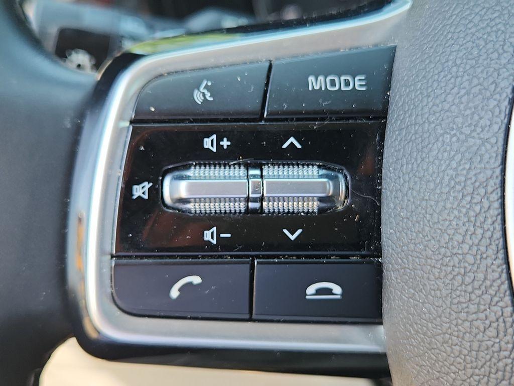used 2022 Kia Sorento Plug-In Hybrid car, priced at $24,560