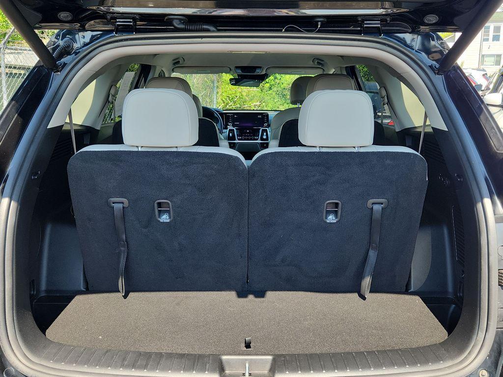 used 2022 Kia Sorento Plug-In Hybrid car, priced at $24,560