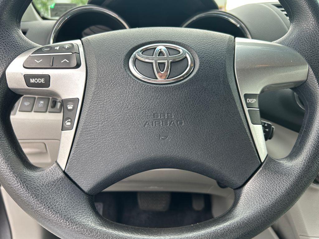 used 2013 Toyota Highlander car, priced at $14,000
