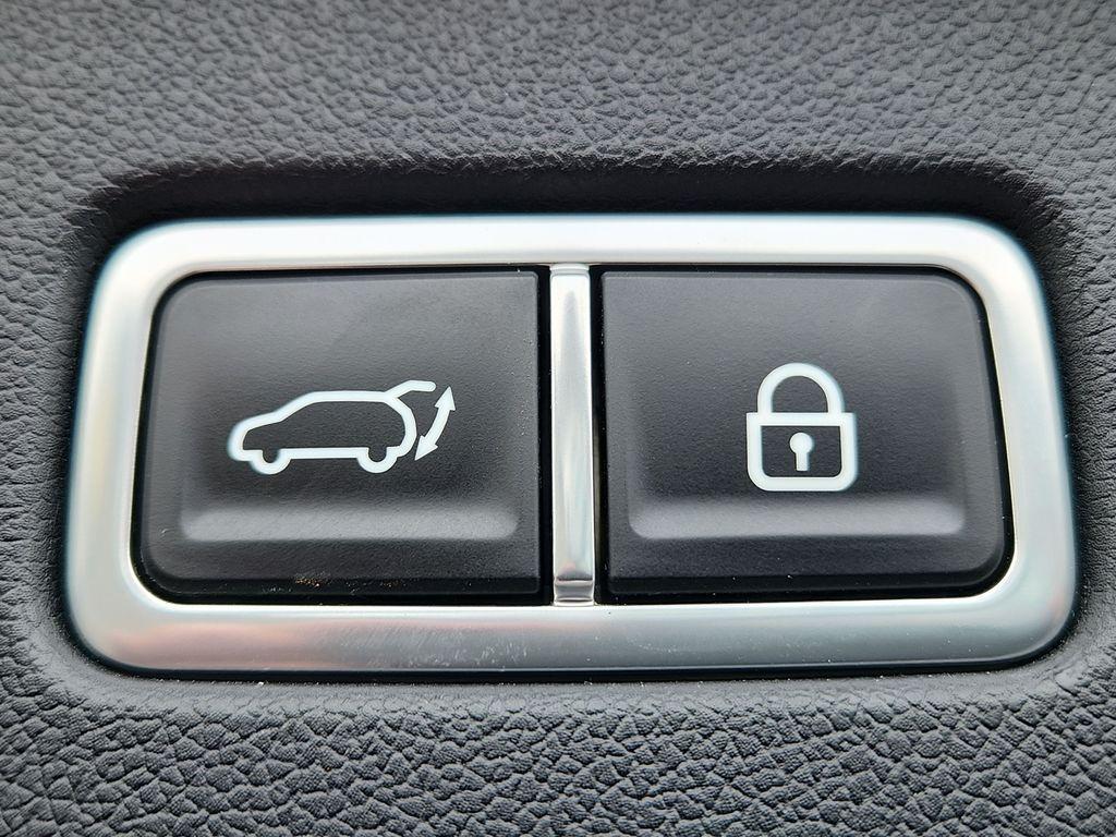 used 2023 Kia Sorento car, priced at $31,691