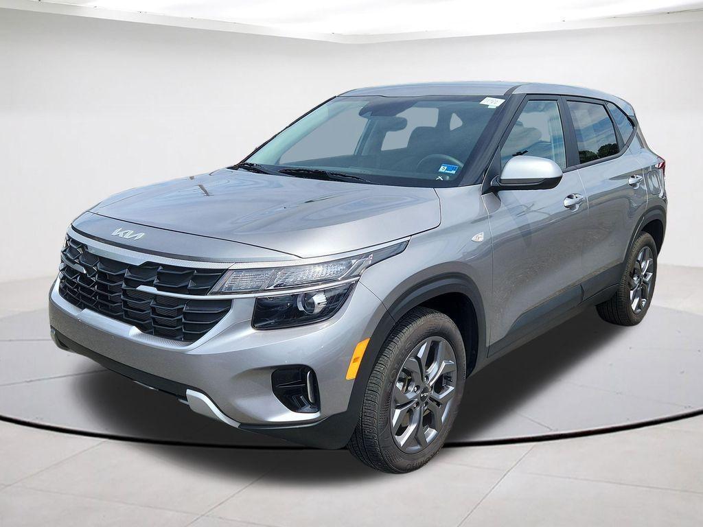 used 2024 Kia Seltos car, priced at $23,995