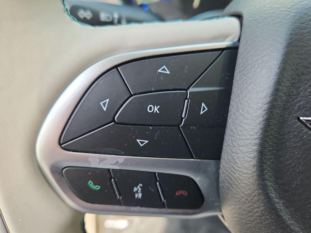 used 2018 Chrysler Pacifica Hybrid car, priced at $16,552