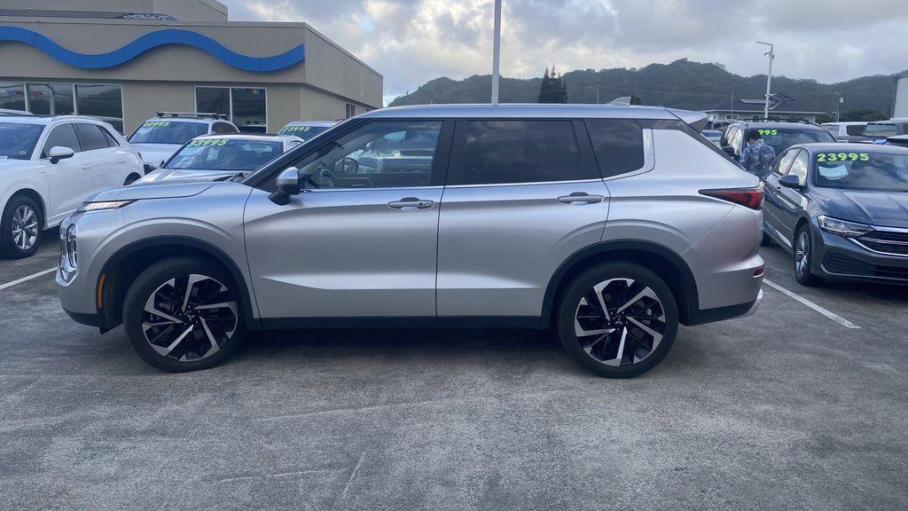 used 2024 Mitsubishi Outlander car, priced at $26,998