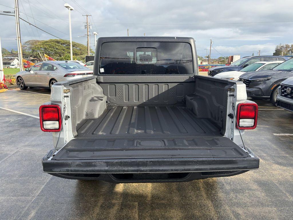 used 2023 Jeep Gladiator car, priced at $32,888