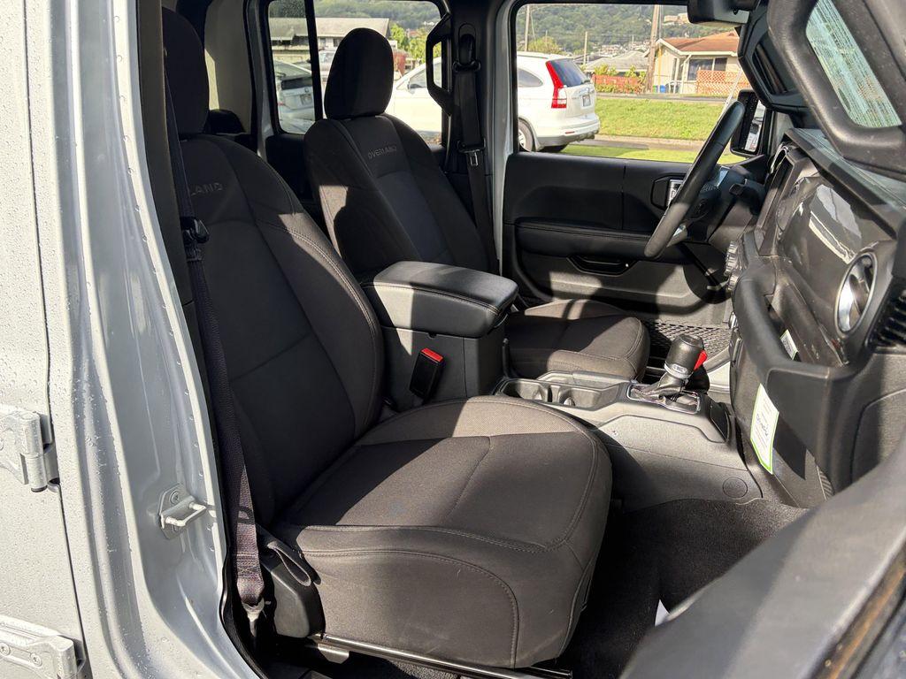 used 2023 Jeep Gladiator car, priced at $32,888