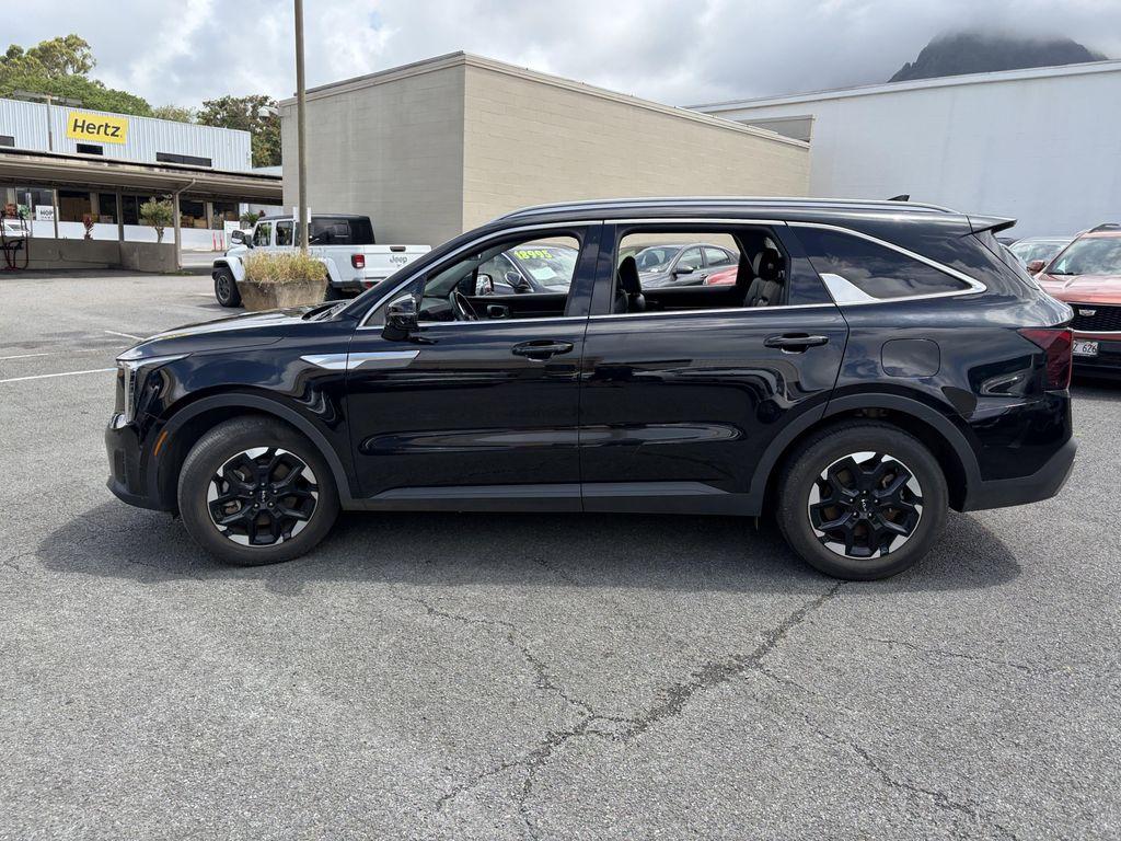 used 2024 Kia Sorento car, priced at $30,878