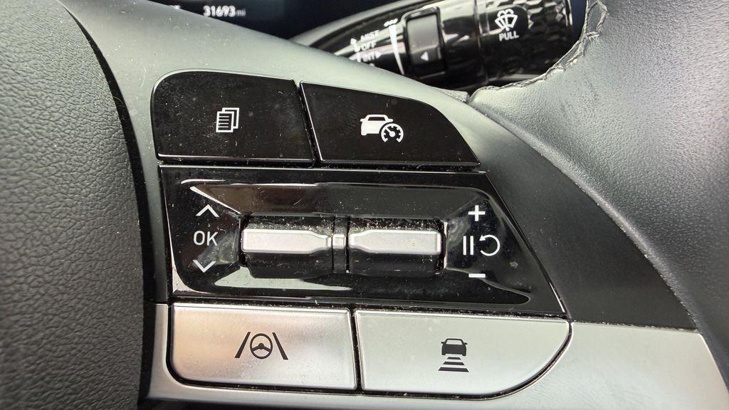 used 2024 Hyundai Elantra car, priced at $25,595