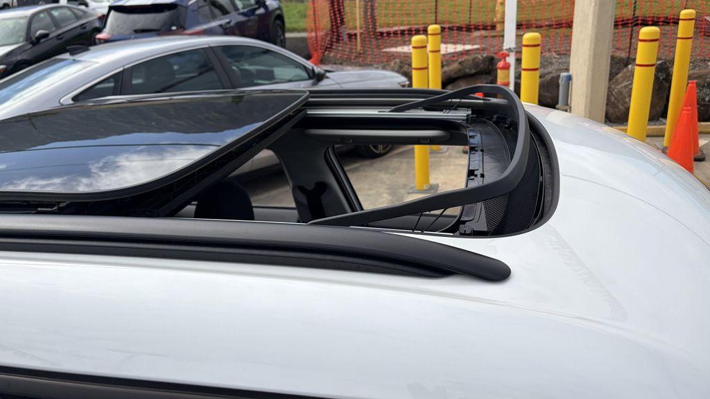 used 2024 MINI Hardtop car, priced at $28,995