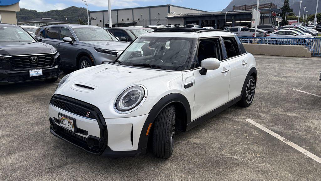 used 2024 MINI Hardtop car, priced at $28,995