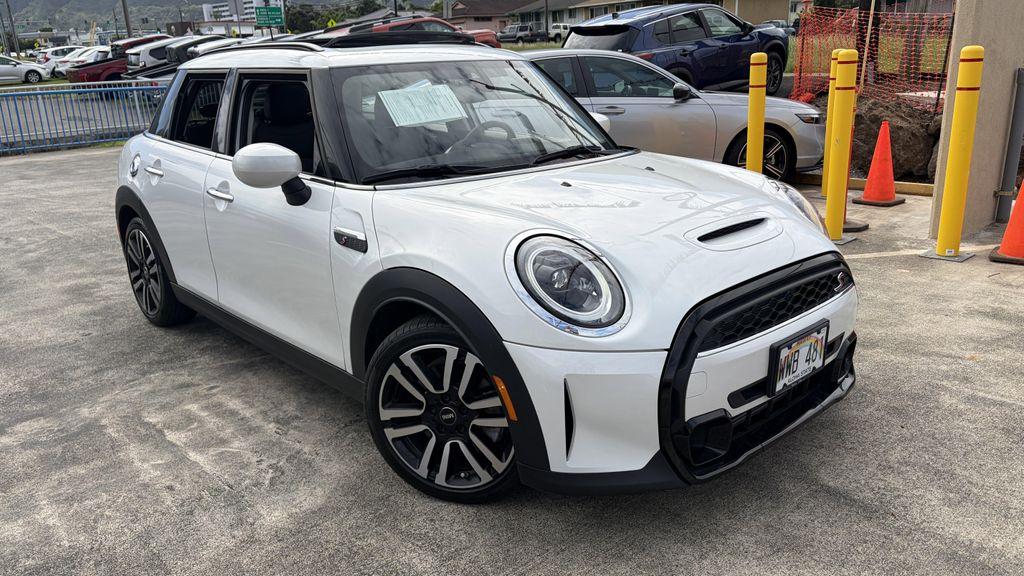 used 2024 MINI Hardtop car, priced at $28,995