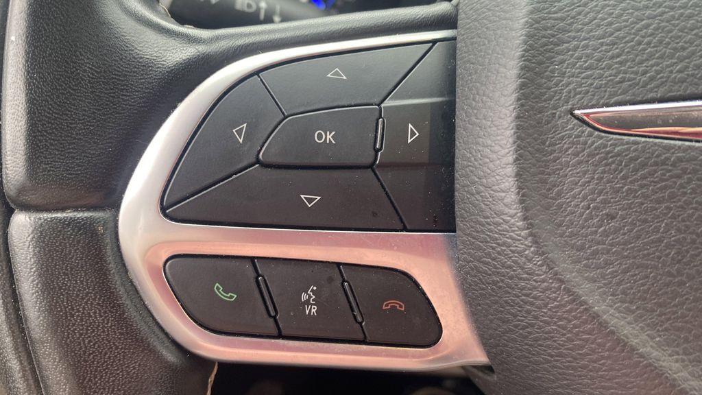 used 2022 Chrysler Pacifica Hybrid car, priced at $24,998