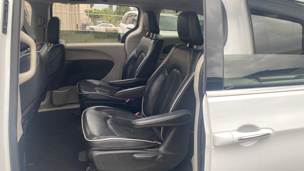 used 2022 Chrysler Pacifica Hybrid car, priced at $24,998