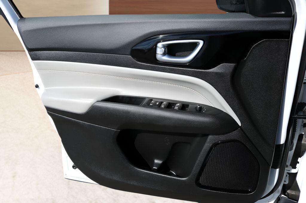 used 2025 Jeep Compass car, priced at $25,909