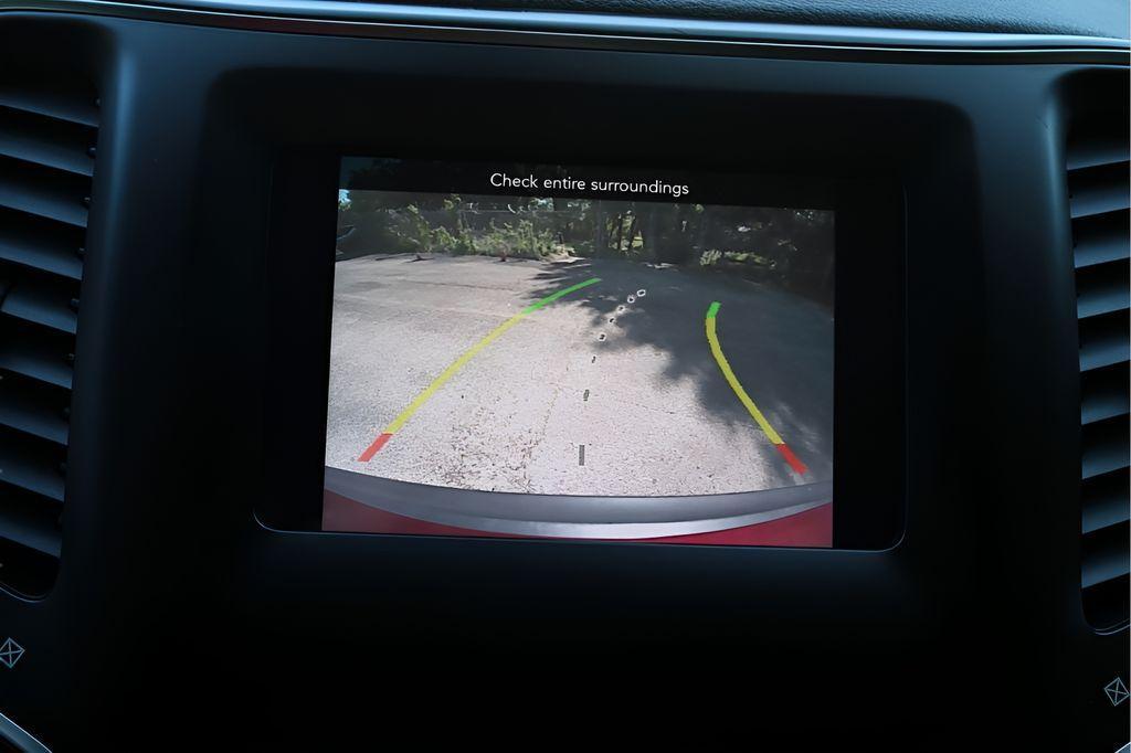 used 2020 Jeep Cherokee car, priced at $17,891