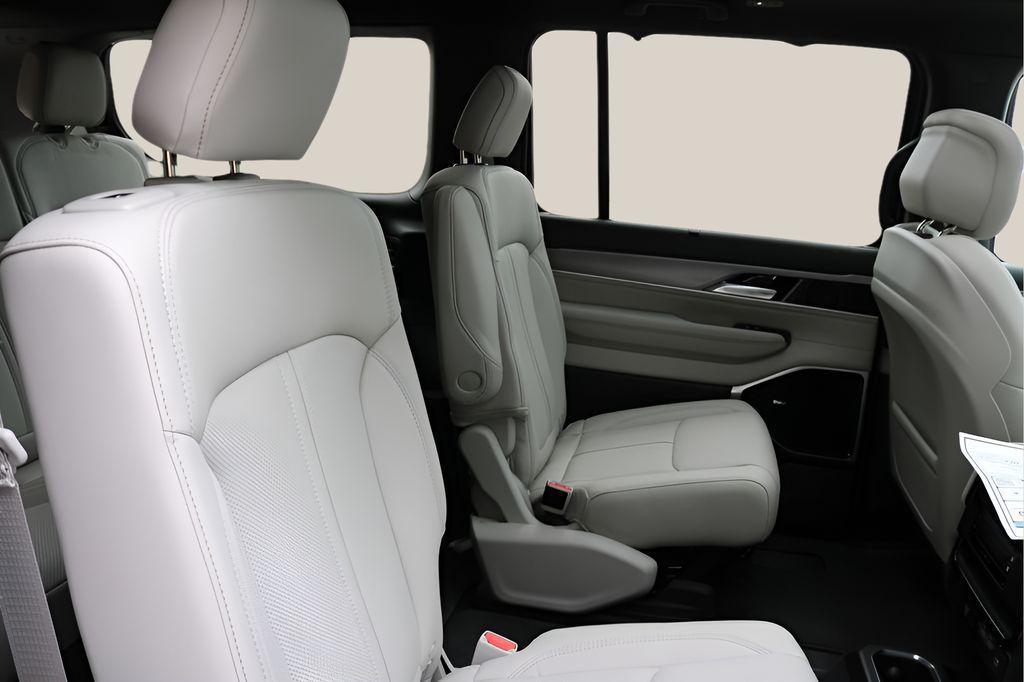 new 2026 Jeep Grand Wagoneer car, priced at $80,266