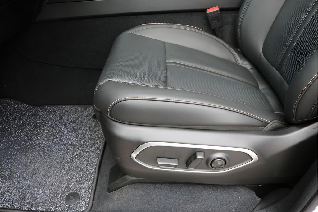 new 2026 Jeep Grand Wagoneer car, priced at $76,116