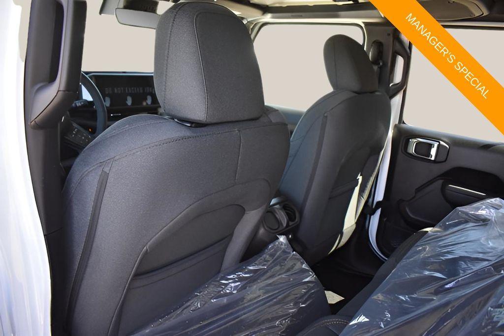 new 2025 Jeep Gladiator car, priced at $53,319