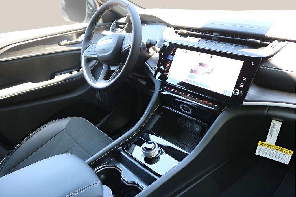 new 2026 Jeep Grand Cherokee car, priced at $45,624