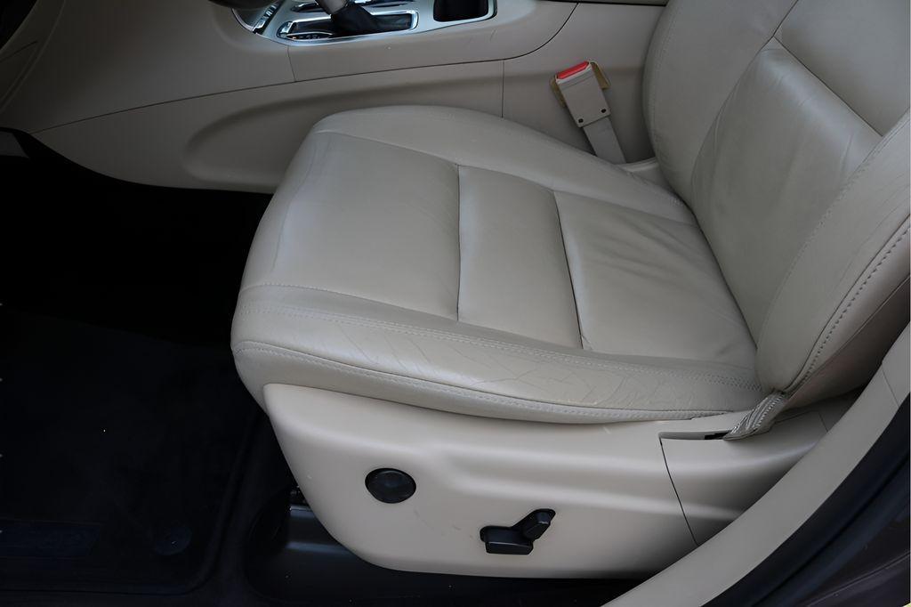 used 2017 Jeep Grand Cherokee car, priced at $18,144
