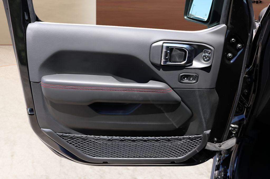 new 2026 Jeep Gladiator car, priced at $65,554