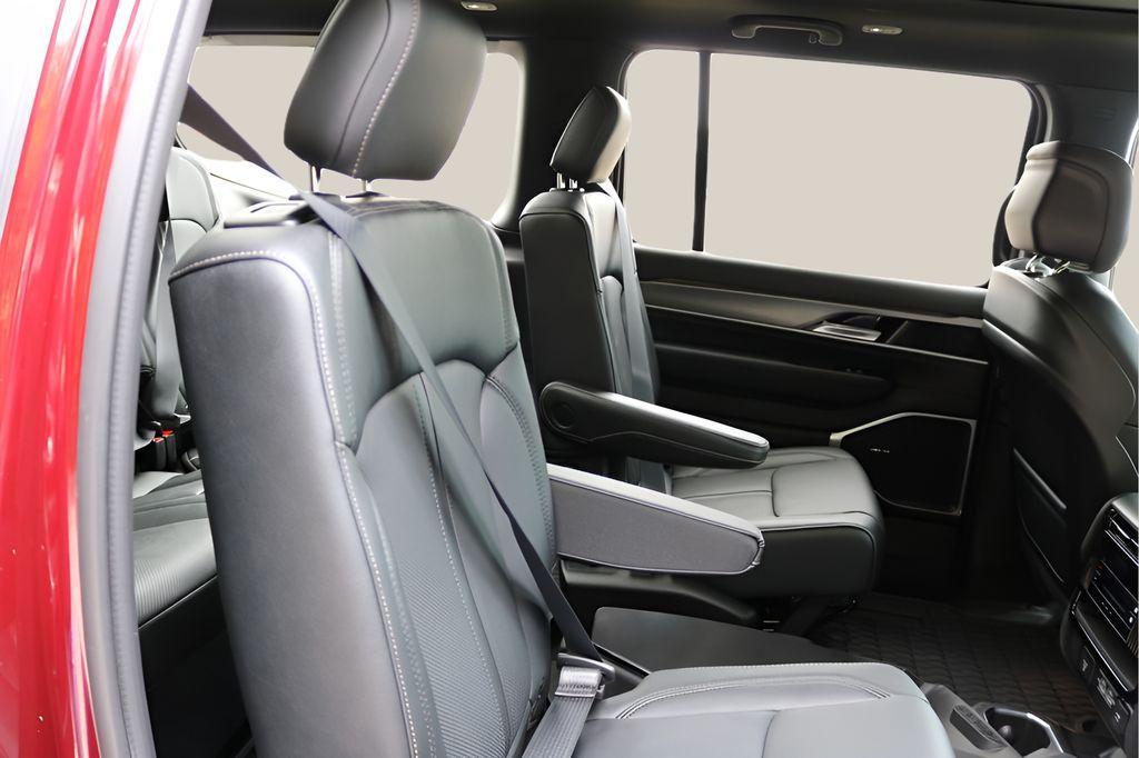 new 2026 Jeep Grand Wagoneer car, priced at $75,124