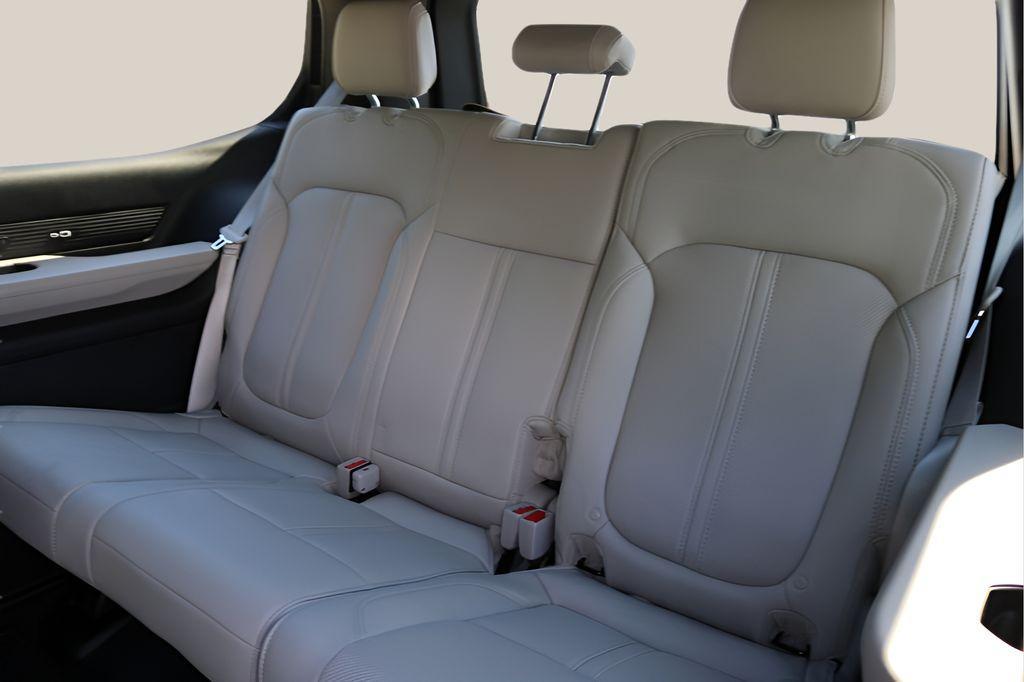 new 2026 Jeep Grand Wagoneer car, priced at $80,266
