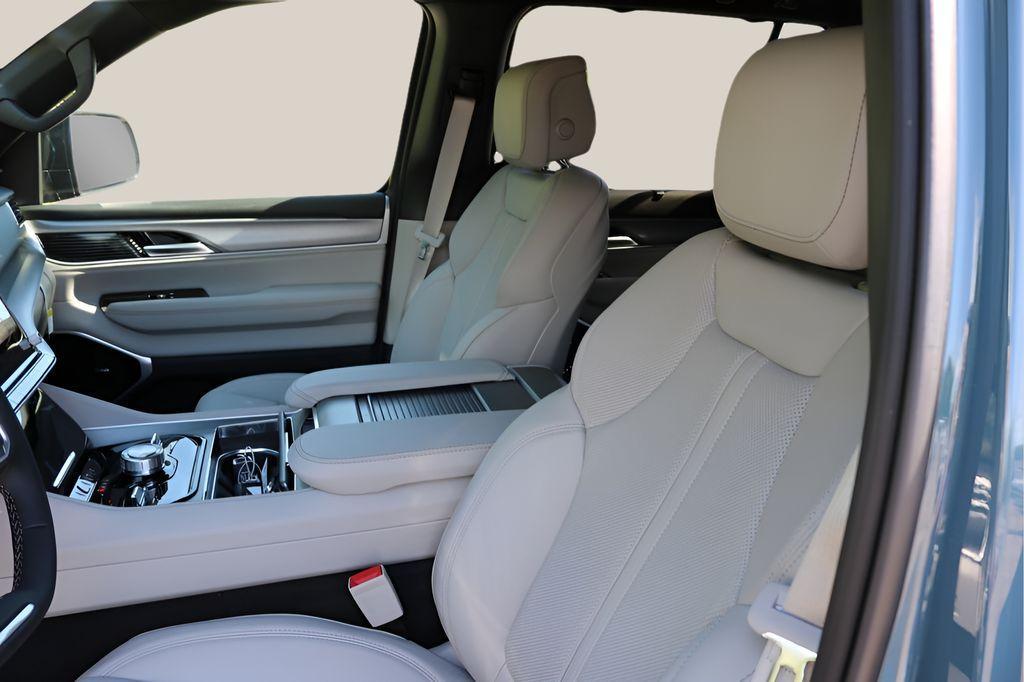 new 2026 Jeep Grand Wagoneer car, priced at $80,266