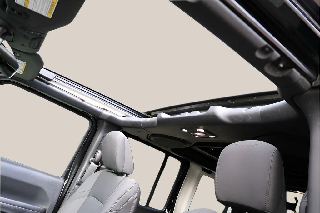 used 2021 Jeep Wrangler Unlimited car, priced at $30,324