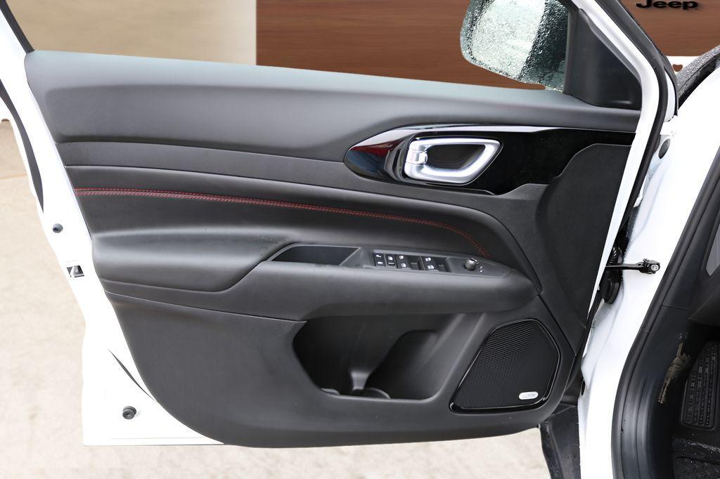 new 2026 Jeep Compass car, priced at $33,771
