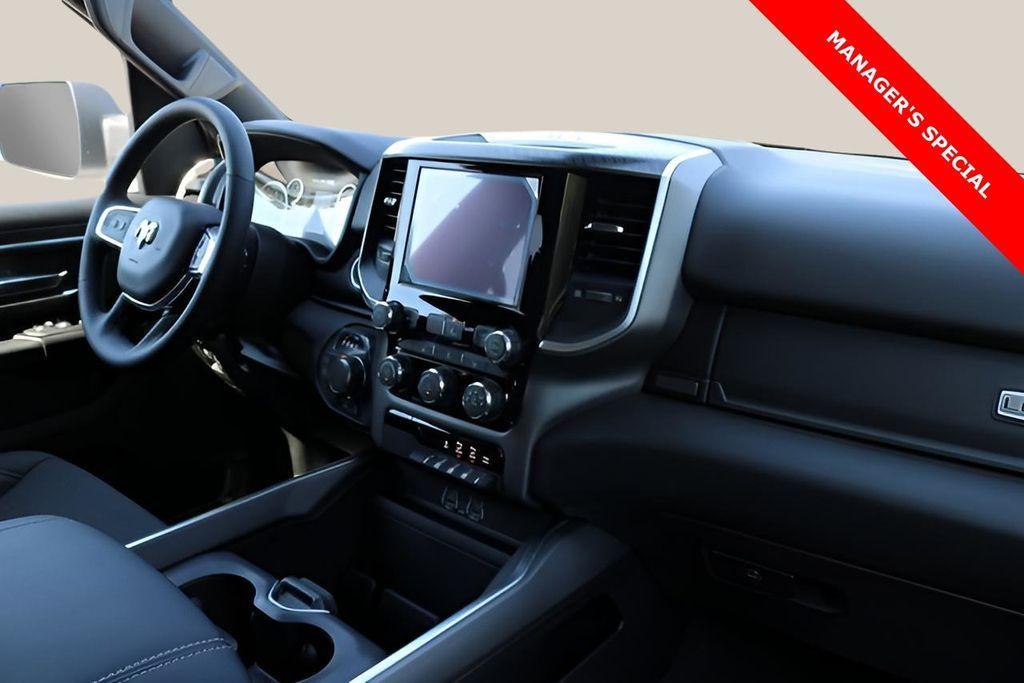 new 2025 Ram 1500 car, priced at $45,552
