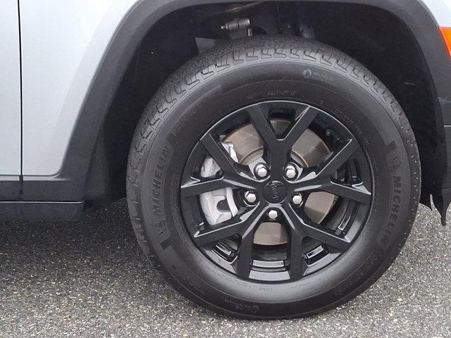 used 2024 Jeep Grand Cherokee L car, priced at $29,495