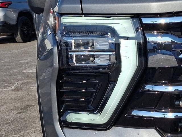 used 2025 Chevrolet Silverado 3500 car, priced at $75,495