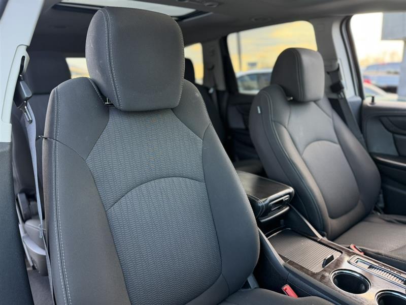 used 2015 Chevrolet Traverse car, priced at $6,490