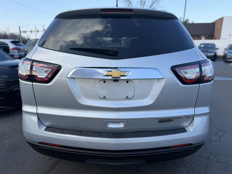 used 2015 Chevrolet Traverse car, priced at $6,490