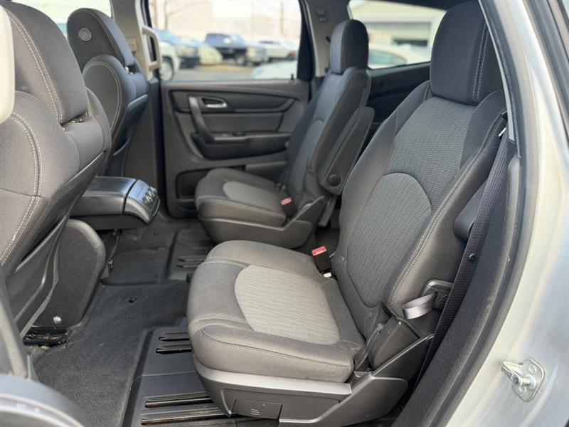 used 2015 Chevrolet Traverse car, priced at $6,490