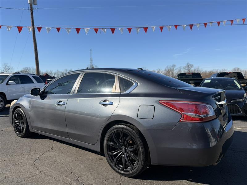 used 2013 Nissan Altima car
