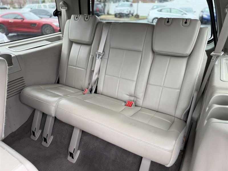 used 2010 Lincoln Navigator car, priced at $5,492