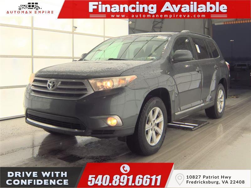 used 2013 Toyota Highlander car, priced at $8,999