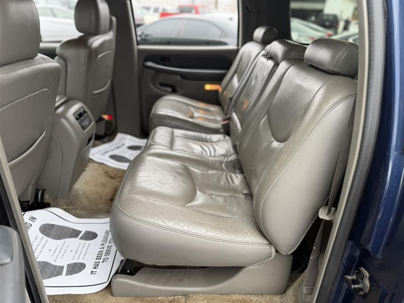 used 2003 Chevrolet Suburban car, priced at $3,992