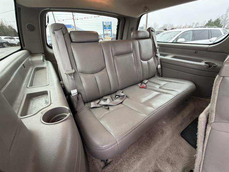 used 2003 Chevrolet Suburban car, priced at $3,992