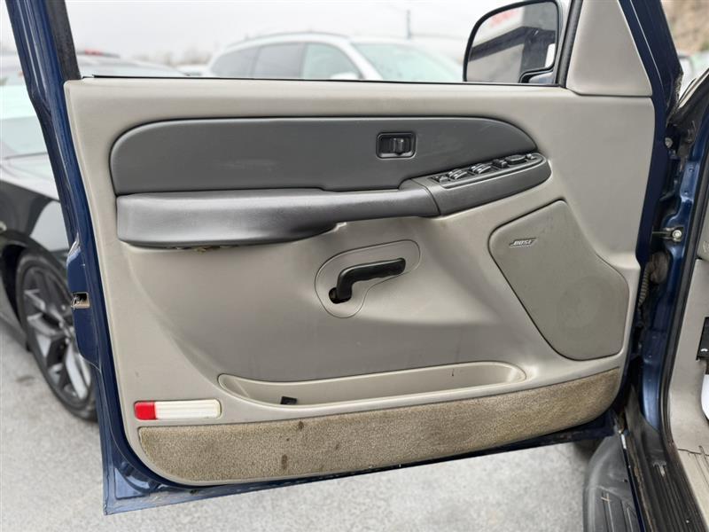 used 2003 Chevrolet Suburban car, priced at $3,992