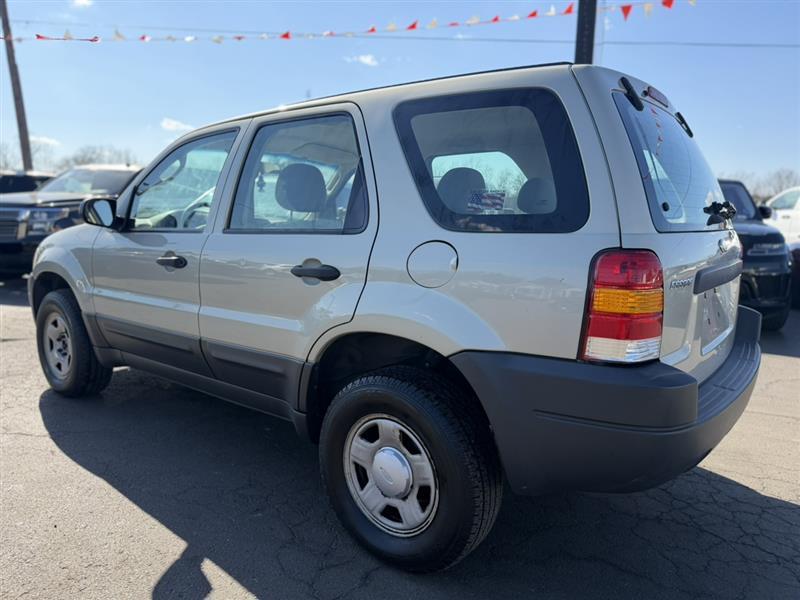 used 2004 Ford Escape car, priced at $3,490