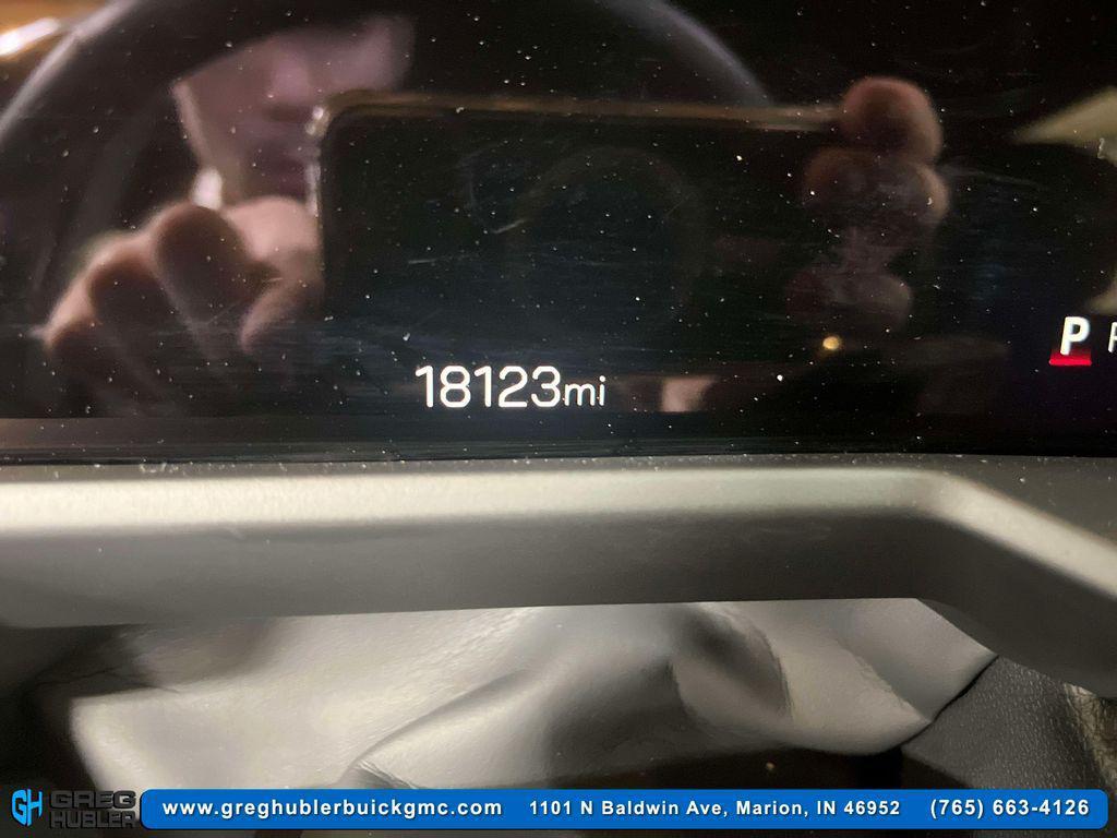 used 2025 GMC Acadia car, priced at $35,975