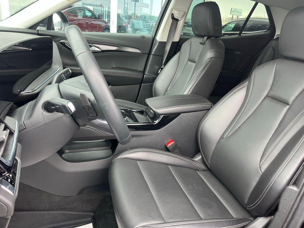 used 2025 Buick Envision car, priced at $28,495