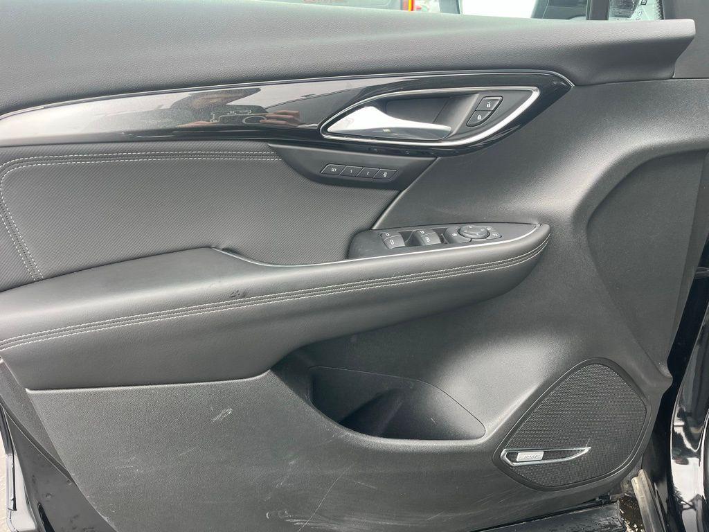 used 2025 Buick Envision car, priced at $28,495