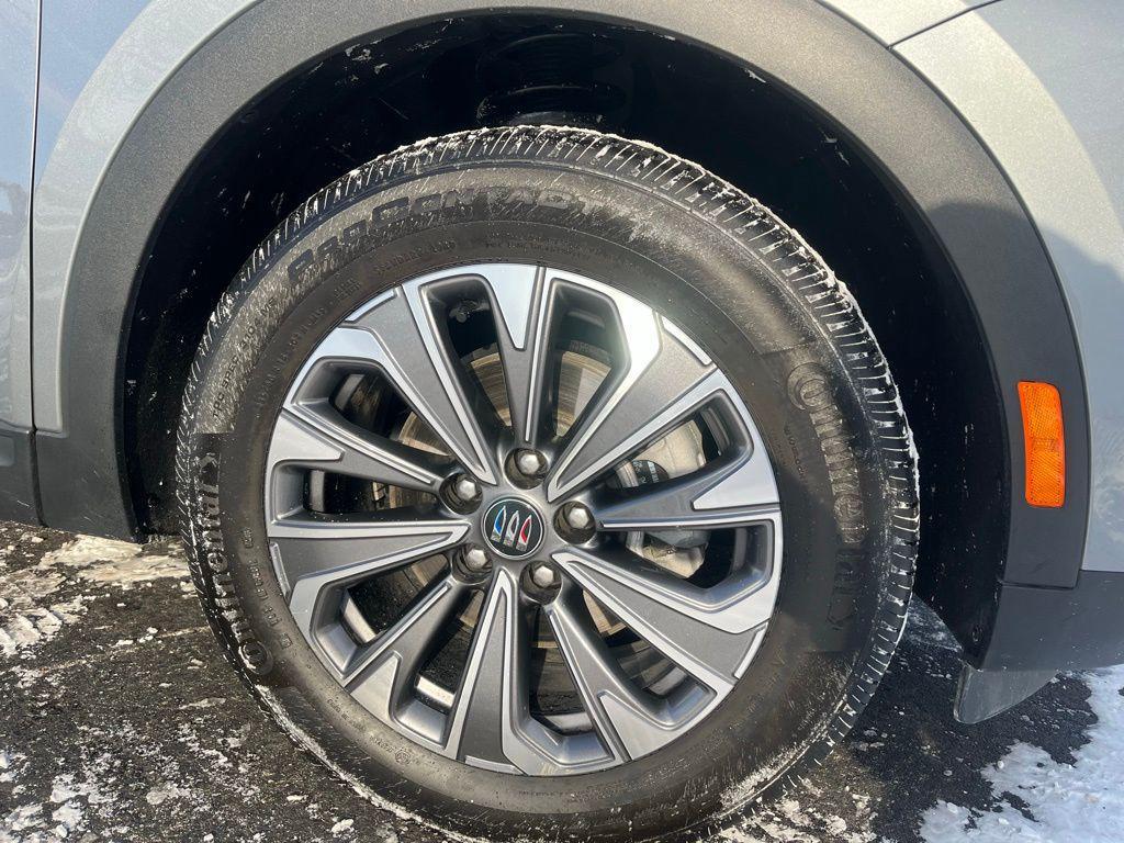 used 2025 Buick Envision car, priced at $26,750