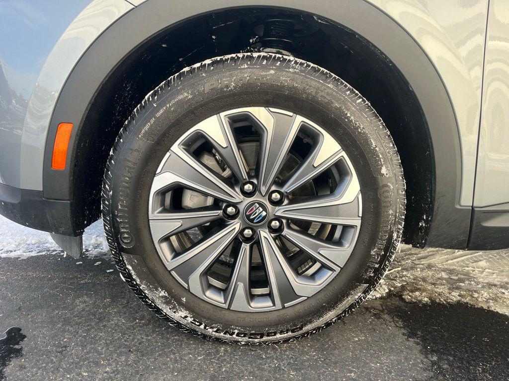 used 2025 Buick Envision car, priced at $26,750