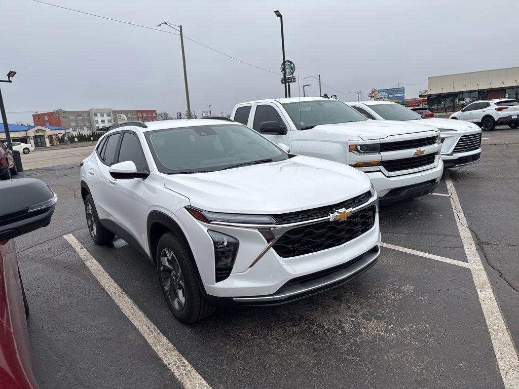 used 2025 Chevrolet Trax car, priced at $22,749